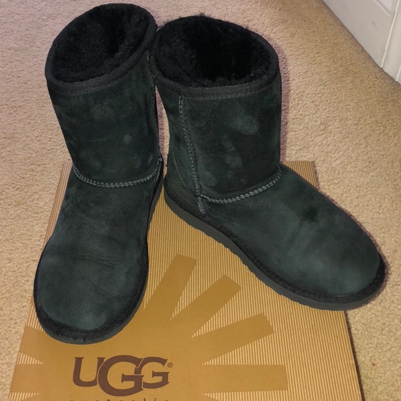 UGG Other - EUC Girls black size 3 UGG Australia shortie boots